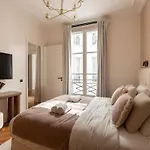 3-Bedroom Luxurious And Elegant Family Flat - Vendome - With Ac